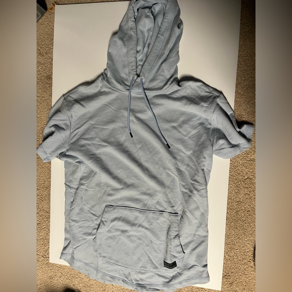 HOLLISTER large short sleeve hoodie